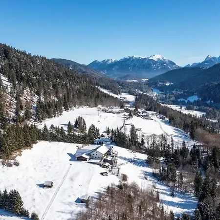 Luxuriose Alpenresidenz Mit Spektakularem Bergblick Vor Den Toren Munchen *